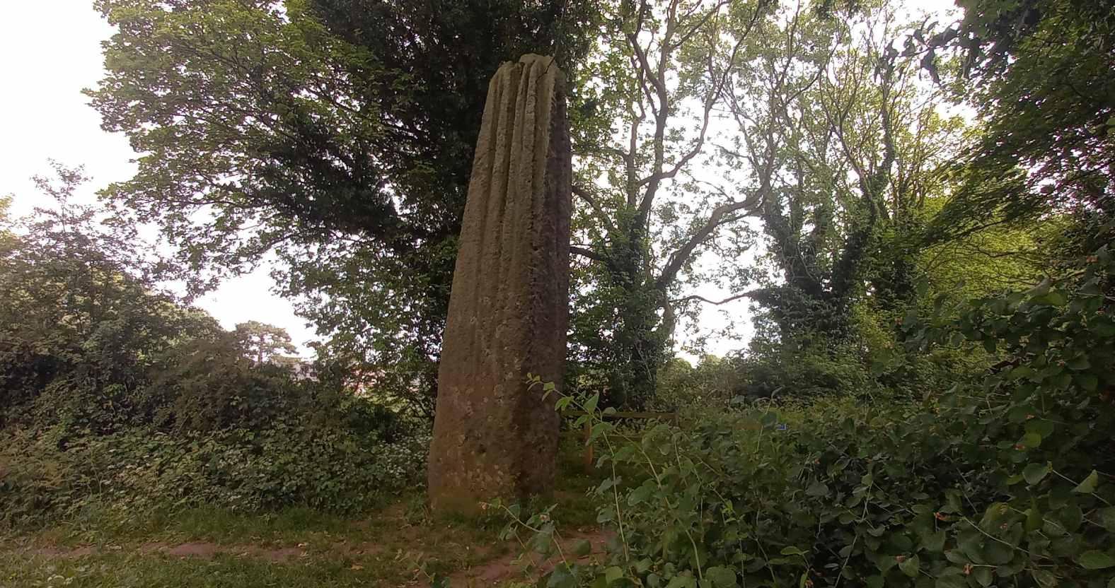 boroughbridge-devilsarrows-thirdstone