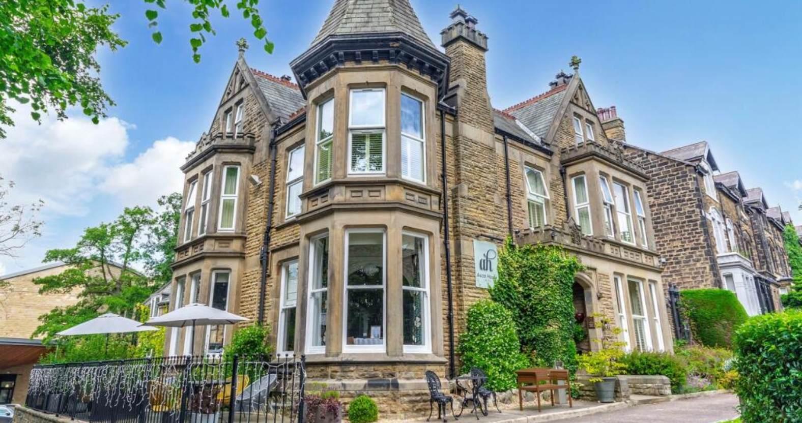 harrogate-ascothousehotel-christie-1